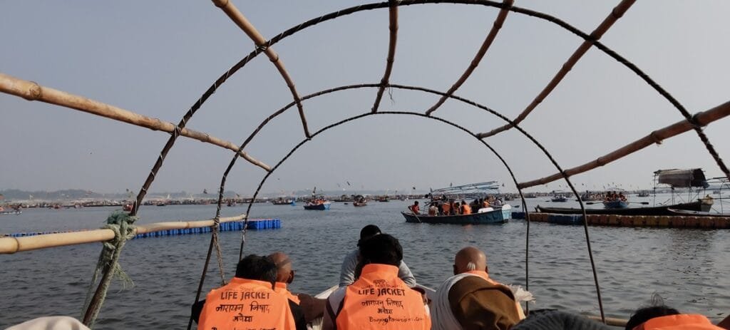 boat-ride-to-sangam