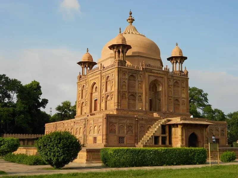 Khusro-Bagh-Prayagraj