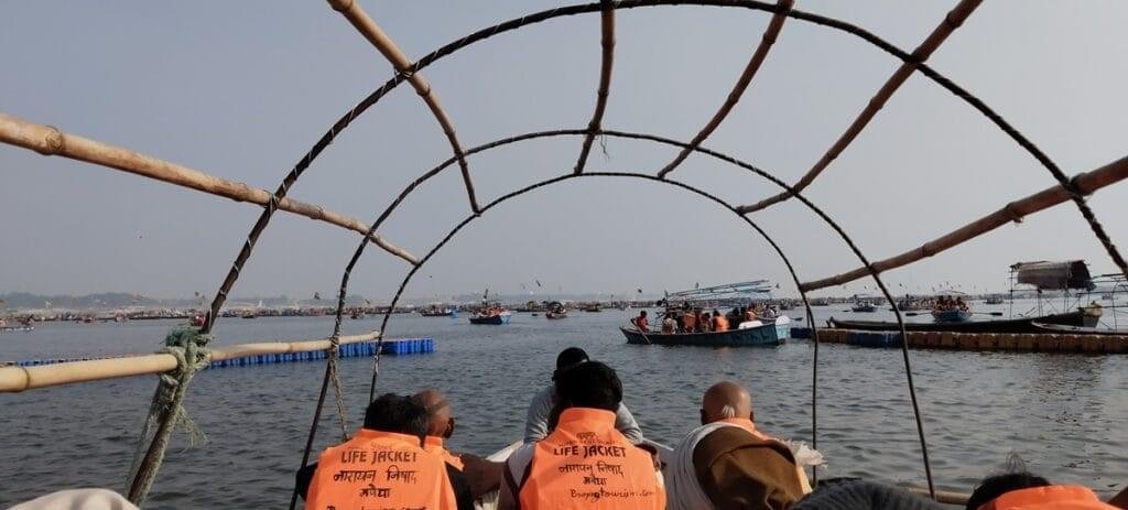 boat-ride-to-sangam